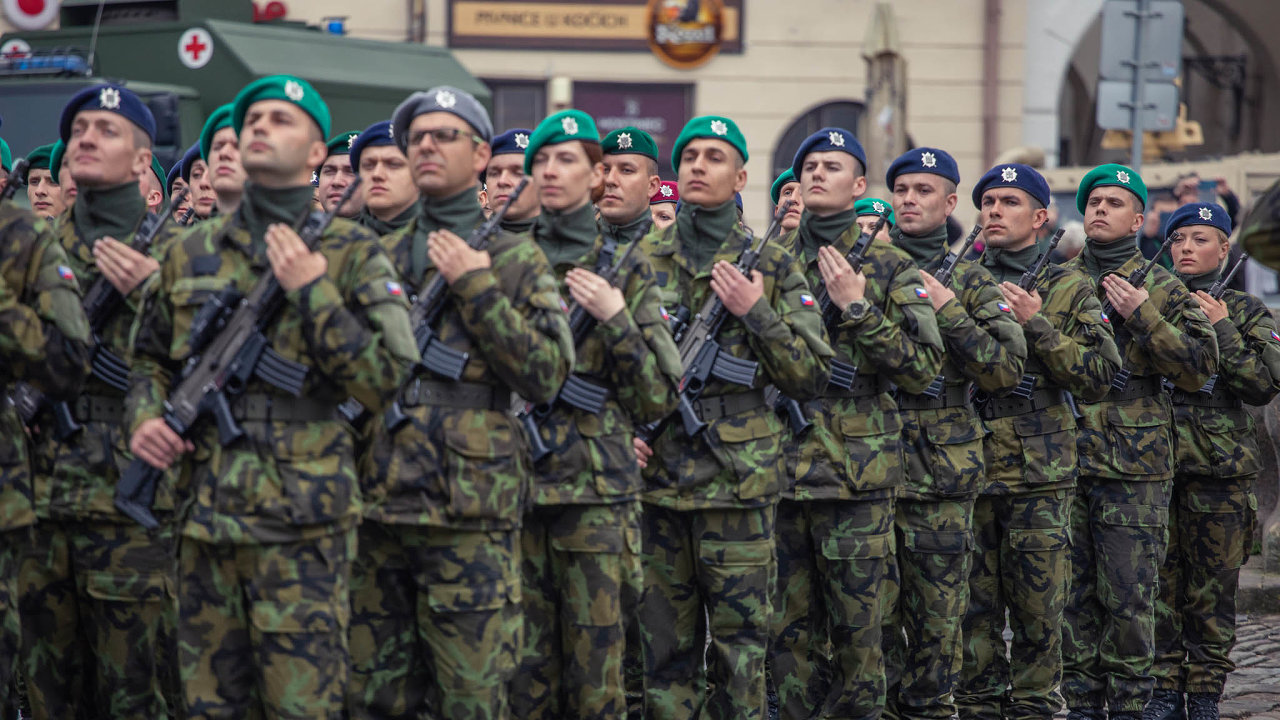 Oficiálně schváleno! V ČR bude opět zavedena povinná vojenská služba