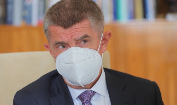 Piráti jsou fanatici a&nbsp;největší ohrožení země, pronesl Babiš: že by se jednalo o nervozitu  ze stoupajících preferencí Pirátů?  