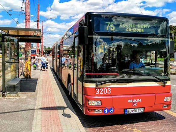 Pokud máte řidičák méně než 2 roky a&nbsp;způsobíte dopravní přestupek budete opakovat autoškolu