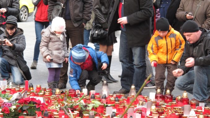 Česko nezažilo takovou ránu od smrti Karla Gotta. Svět opustil český herec, se kterým vyrůstaly 3 generace